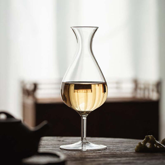 Modern Wine Carafe: Unique Stemmed Design